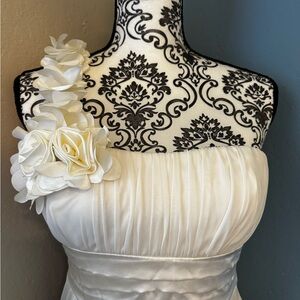 Trixxi floral burst one shoulder formal dress 👗 🌹